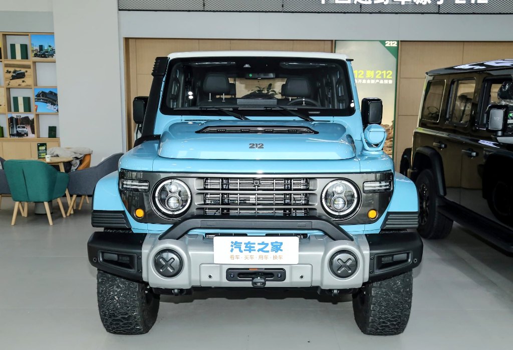 Dongfeng 212 T1 Mecanicien